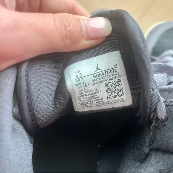 Air Jordan Women’s Sneakers in Black and Gray - Picture 5 of 5